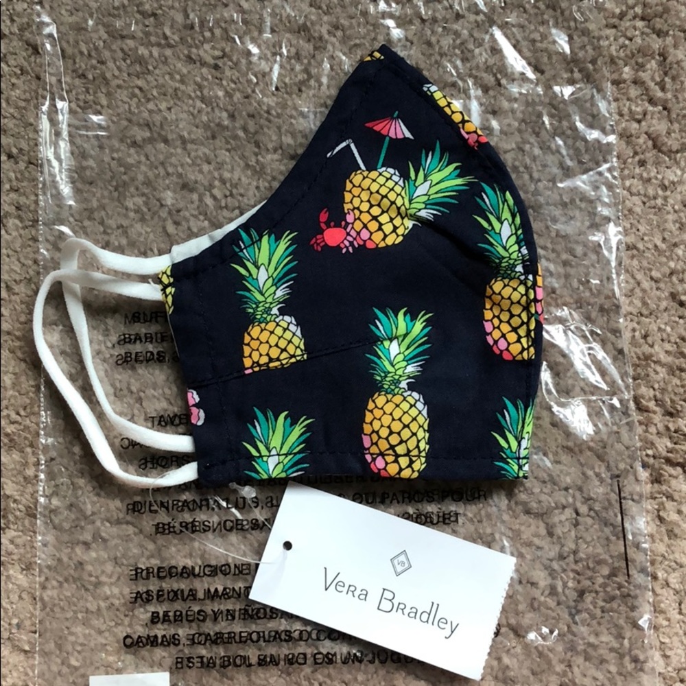 vera bradley pineapple face mask- NWT